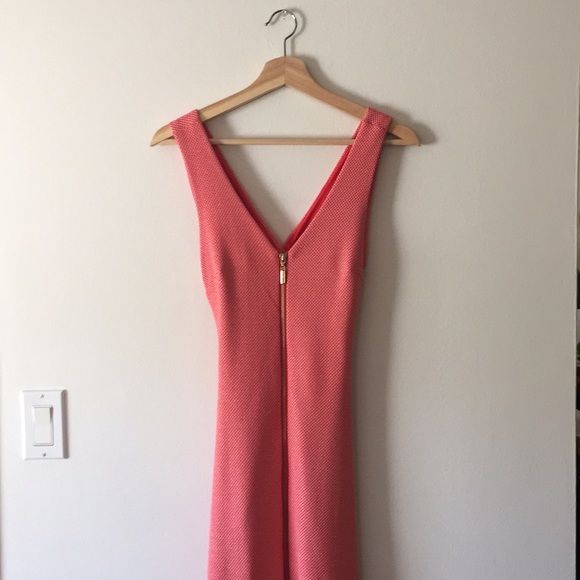 BEBE PINK FORM FITTING DRESS SIZE S - Picture 3 of 4